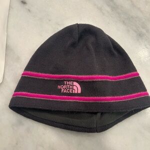 The North Face Kids Hat - grey with Pink Stripes